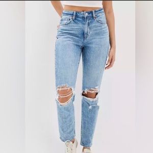 American Eagle Mom Jean